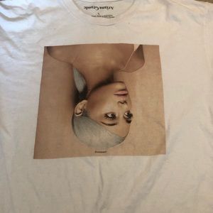 ariana grande t shirt